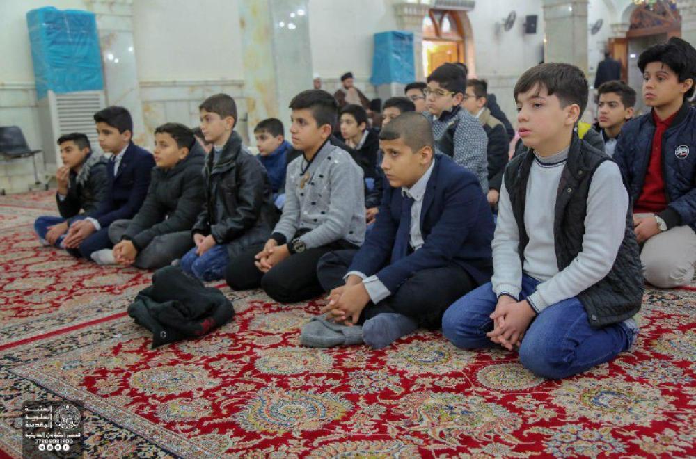 أساتذة وطلبة مدارس الإمام علي (عليه السلام) في ضيافة العتبة العلوية المقدسة  