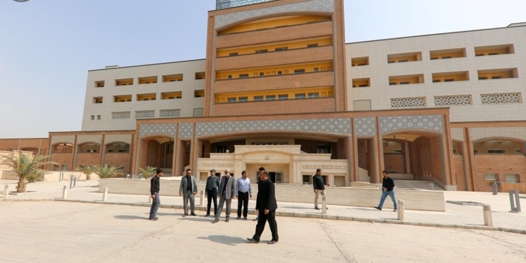 الأمين العام للعتبة العلوية يتفقد مراحل الإنجاز الحاصلة في مستشفى الإمام علي ( ع )  