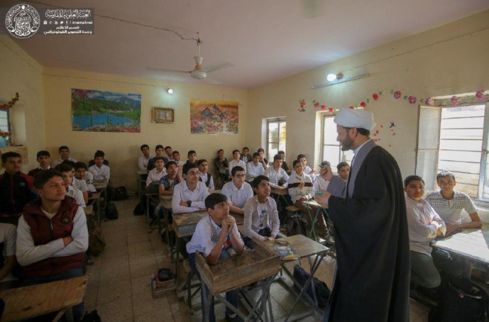 قسم الشؤون الدينية في العتبة العلوية المقدسة يشرع ببرنامجه التبليغي في مدارس النجف الأشرف 