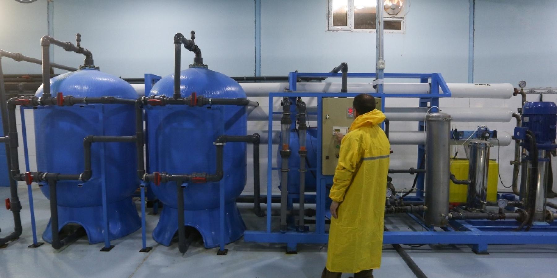 وحدة معالجة مياه الشرب (RO) في العتبة العلوية المقدسة توفر أكثر من 300 ألف لتر في اليوم الواحد لزائري مرقد أمير المؤمنين(ع)