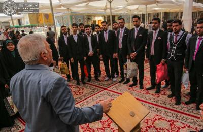 ضمن برنامج الاحتفاء بطلبة الجامعات.. قسما العلاقات والفكرية في العتبة العلوية يستقبلان وفداً من خريجي جامعة الكوفة