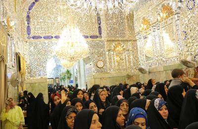 توافد جموع من الزائرات لاحياء ذكرى مناسبة ولادة أمير المؤمنين(عليه السلام)