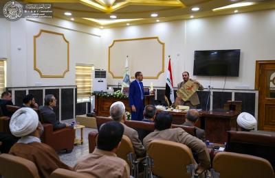 العتبة العلوية المقدسة تقيم دورة لصيانة المخطوطات بالتعاون مع الجامعة الإسلامية في النجف الأشرف
