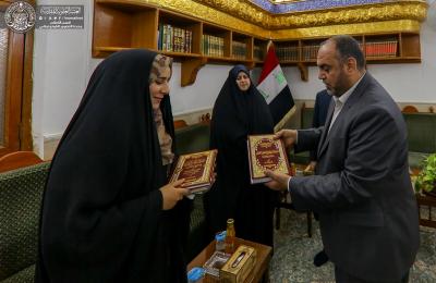 العتبة العلوية المقدسة تكرم الطالبة الاولى على دفعتها في كلية القانون بجامعة الكوفة