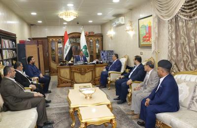 قسم الإعلام في العتبة العلوية يقدم التهاني لنقيب الصحفيين العراقيين بمناسبة فوزه بدورة انتخابية جديدة