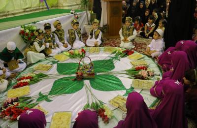 روضة أحباب الامير التابعة للعتبة العلوية تحيي ذكرى مولد الامام الحسن (ع) وسط جموع الزائرين