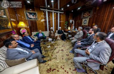 الأمين العام للعتبة العسكرية يتشرف بزيارة مرقد أمير المؤمنين (عليه السلام) ويلتقي بالأمين العام للعتبة العلوية