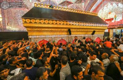 بالصور .. جموع الزائرين المليونية القادمة لإحياء زيارة الأربعين تتوافد الى مرقد أمير المؤمنين (ع)