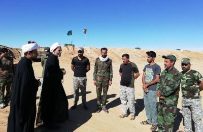 مبلغو العتبة العلوية في لجنة الإرشاد يتفقدون قطعات الحشد الشعبي المرابطة على الحدود العراقية - السورية