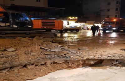 قسم التشغيل في العتبة العلوية ينجز صيانة الكسر في أنبوب المياه الرئيسي المغذي لأرجاء المرقد العلوي الطاهر