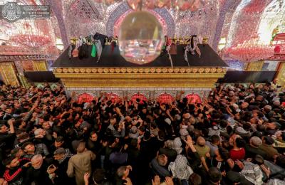 بالصور .. جموع مليونية تتوافد إلى مرقد أمير المؤمنين (ع) لتقديم آيات العزاء بذكرى وفاة الرسول الأعظم (ص)