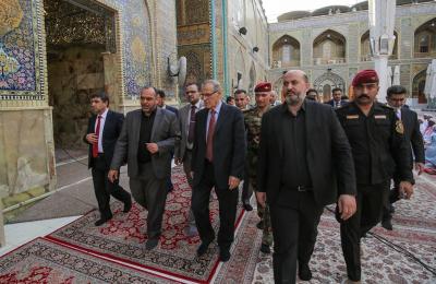 وزير الصحة يتشرف بزيارة مرقد أمير المؤمنين (ع) ويثمن مساهمة العتبة العلوية بتقديم الخدمات الطبية والعلاجية