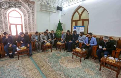 وفد مؤسسة الأنوار النجفية لرعاية الأيتام في فرنسا يتشرف بزيارة أمير المؤمنين (عليه السلام)