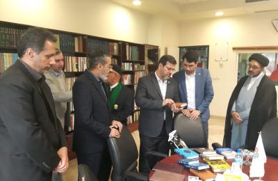 وفد العتبة العلوية المقدسة إلى الجمهورية الإسلامية الإيرانية يزور العتبة الرضوية ويلتقي بعدد من المسؤولين فيها
