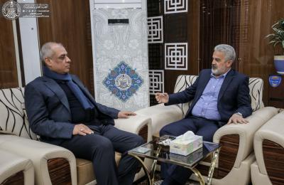 وزير النقل العراقي يلتقي أمين عام العتبة العلوية ويناقش معه عددا من الخطط الكفيلة بخدمة الزائرين