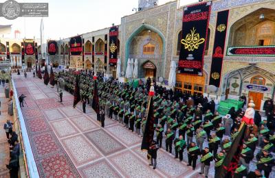 موكب منتسبي العتبة العلوية يحي ذكرى شهادة الزهراء (عليها السلام) في الصحن العلوي المطهر