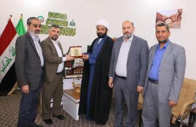 الامانة العامة للعتبة العلوية المقدسة تكرم رئيس اللجنة العليا لدعم الحشد الشعبي في ديوان الوقف الشيعي 