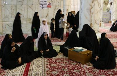شُعبة الإرشاد والتوجيه الديني النسوي تقيم مجلس عزاء بذكرى هدم قبور أئمة البقيع(ع)