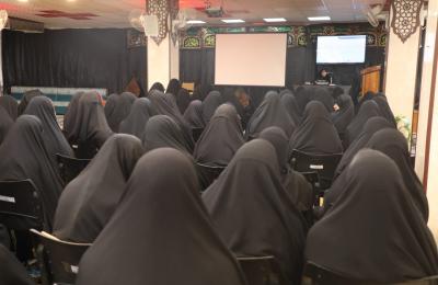 شعبة الإرشاد والتوجيه الديني النسوي تقيم ندوة حوارية إحياءً لذكرى شهادة الإمام الصادق (ع)