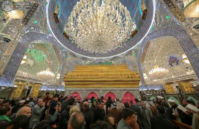 موكب العتبة العلوية يحيي ذكرى وفاة السيدة أم البنين (ع) وسط توافد الزائرين المعزين للمرقد العلوي الطاهر (صور) 