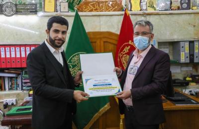 مركز القرآن الكريم في العتبة العلوية يكرّم الفائز الأول بالمسابقة القرآنية الوطنية