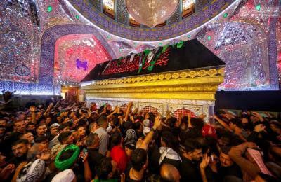 المؤمنون يؤدون زيارة أمير المؤمنين(عليه السلام) بذكرى رحيل النبي الكريم (ص وآله) وسط أجواء من الحزن والمواساة – تقرير معزز بالصور -
