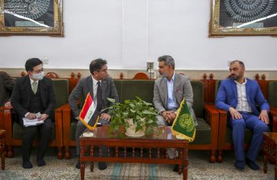 السفير الياباني في العراق يزور العتبة العلوية المقدسة ويطلع على معالمها التاريخية