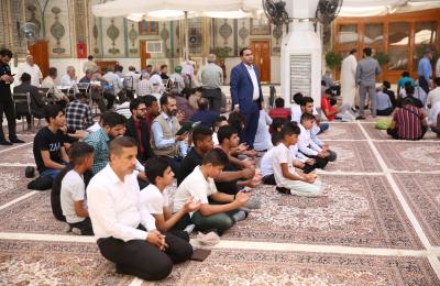 العتبة العلوية المقدسة متمثلة بقسم العلاقات العامة تستقبل وفداً من الأيتام للتشرّف بزيارة المولى أمير المؤمينن(عليه السلام)