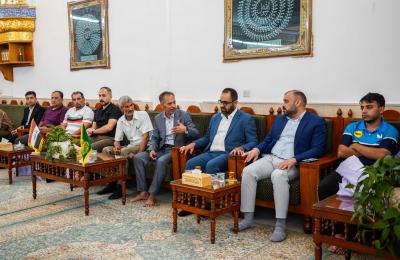 وفدٌ من ذوي الهمم العالية من محافظة النجف الأشرف يتشرف بزيارة مرقد المولى أمير المؤمنين (ع)