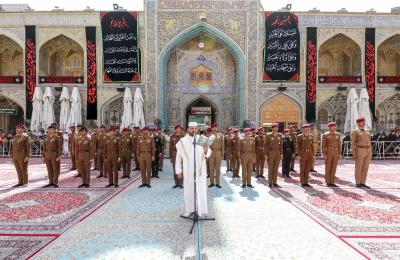 خريجو الكلية العسكرية يؤدون قسم التخرج في رحاب مرقد أمير المؤمنين (عليه السلام)