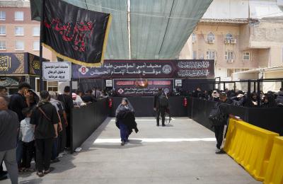 هيأة الاستثمار في العتبة العلويّة المقدّسة تفتتح موقعًا خدميًّا ميدانيًّا لتوزيع الطعام لزائري الأربعين