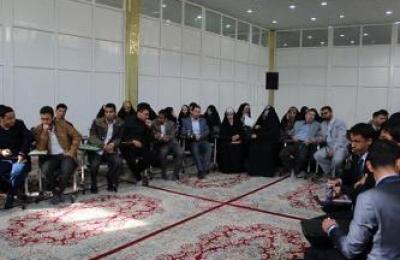 وفد جامعي من كلية القانون بجامعة الكوفة يزور المرقد العلوي الشريف