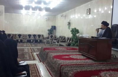 الأمين العام للعتبة العلوية يناقش مع مسؤولات الشعب والوحدات في القسم النسوي سبل تطوير العمل خدمة للزائرين الكرام