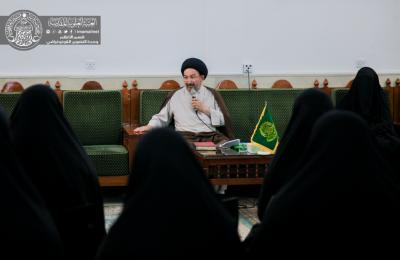  الامين العام للعتبة العلوية المقدسة يؤكد على أهمية تطوير العمل ووضع القوانين التنظيمية والتطويرية للمتشرفين في خدمة المولى أمير المؤمنين (عليه السلام) وزائريه الكرام