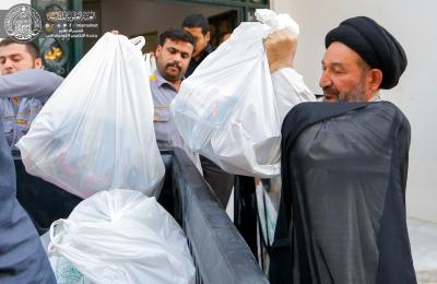 الأمين العام للعتبة العلوية المقدسة يوجّه بتوزيع المساعدات العينية على العوائل المتعففة في محافظة البصرة