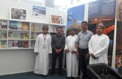 مكتبة الروضة الحيدرية ترفد أجنحتها بآلاف الكتب من معرض طهران الدولي للكتاب