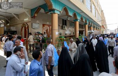 بالصور .. 10 آلاف وجبة غذائية من بركات أمير المؤمنين (ع) لزائري عيد الأضحى في أول أيامه المباركة