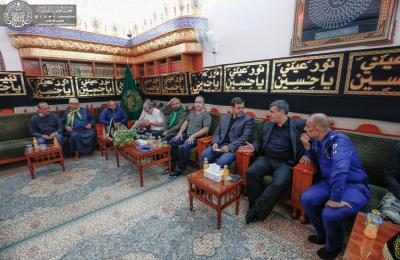 وفد إعلامي دولي متعدد الجنسيات يبدي إعجابه بالمعالم التاريخية والأثرية لمرقد أمير المؤمنين (عليه السلام) والخدمات المقدمة لزائري الأربعين