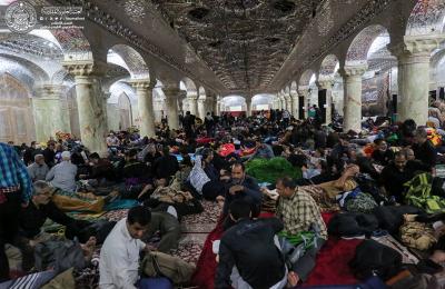 قسم الشؤون الخدمية في العتبة العلوية المقدسة يفرش 156 ألف متر مربع لصحن فاطمة(عليه السلام)
