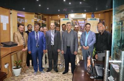 نخب أكاديمية من كلية الدفاع الوطني تطلع على الخدمات التي تقدمها مكتبة الروضة الحيدرية