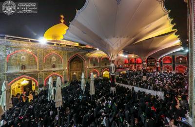 حشود الزائرين المليونية تحيي ليلة وفاة سيد الكونين في رحاب مرقد إبن عمه أمير المؤمنين (عليه السلام)