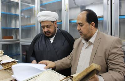 وفد من شعبة إحياء التراث والتحقيق في العتبة العلوية المقدسة يزور مكتبة الإمام الحسن(عليه السلام) العامة ويطلع على أهم أعمال المكتبة
