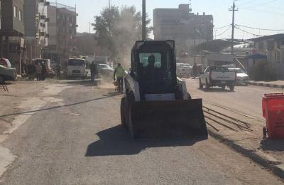 العتبة العلوية المقدّسة تنفذ حملة كبرى لرفع الأنقاض وتنظيف شوارع مركز المدينة بالتعاون مع بلدية النجف الأشرف