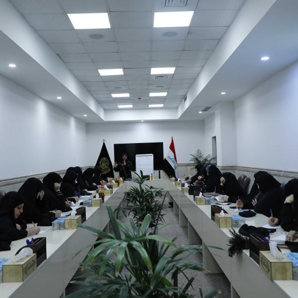 لتعزيز التواصل مع الزائرات الأجنبيات : العتبة العلويّة المقدّسة تُطلق دورة لتعليم اللغة الإنجليزية لخادمات القسم النسويّ