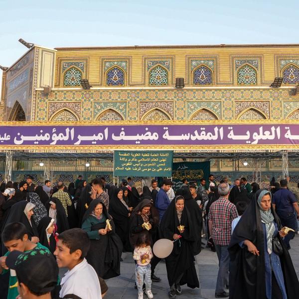 العتبة العلويّة المقدّسة تشارك بتقديم الخدمات للزائرين بمناسبة مولد الإمام الرضا (ع) في مشهد المقدّسة 
