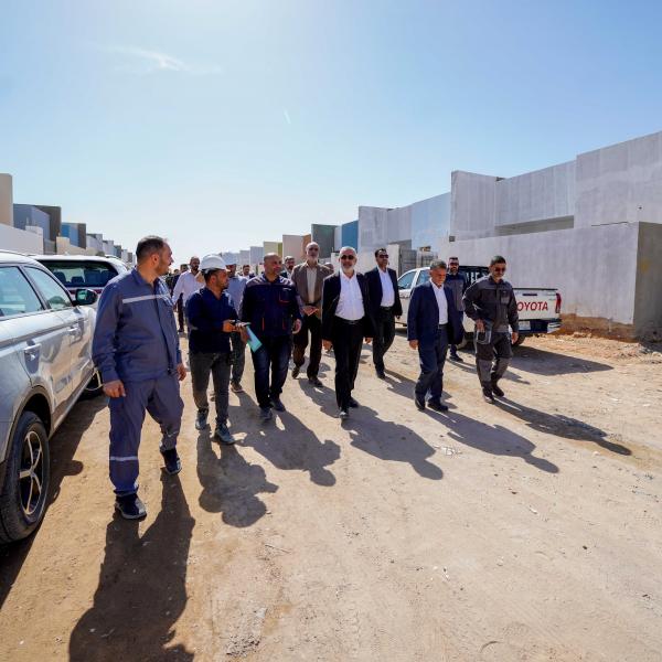 مجلس إدارة العتبة العلويّة المقدّسة يتفقَّد مراحل الإنجاز في مجمع قنبر السكني الثاني
