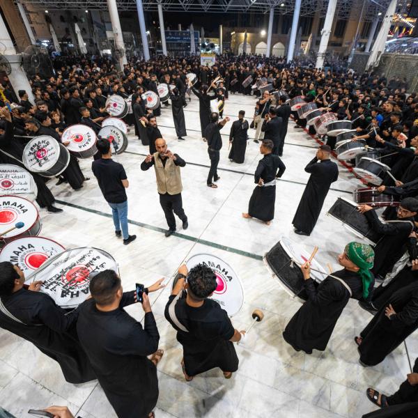 العتبة العلويّة المقدّسة تقدّم خدماتها لأكثر من 2000 موكب حسيني وتؤمّن انسيابية المسير داخل المدينة القديمة