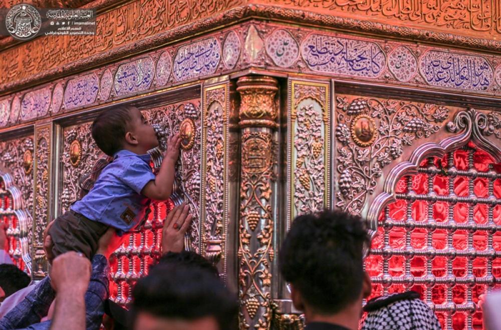 الحرم العلوي في صبيحة جرح أمير المؤمنين(ع) محاطا بأفئدة المعزين التي أعتصرها ألم المصاب ( صور )