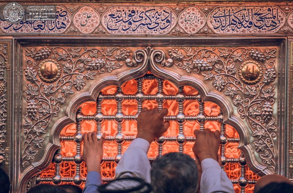 الحرم العلوي في صبيحة جرح أمير المؤمنين(ع) محاطا بأفئدة المعزين التي أعتصرها ألم المصاب ( صور )