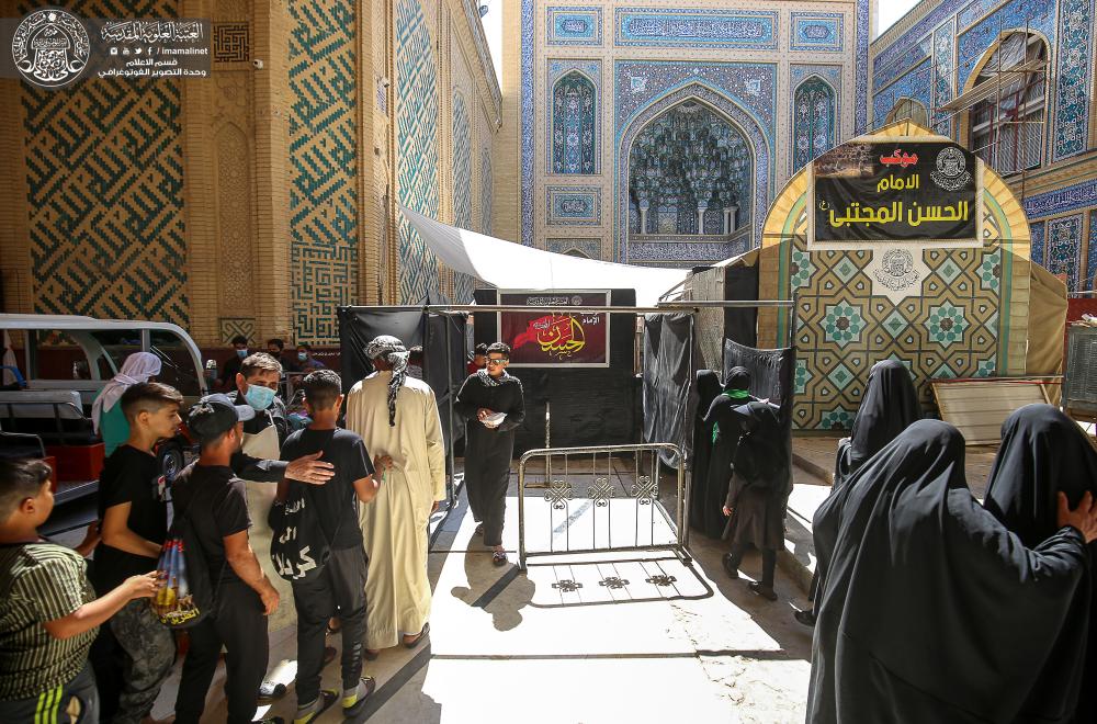 اللجنة العليا تتفقد مواكب العتبة العلوية للوقوف على تقديم الخدمات لزائري حرم أمير المؤمنين المعزين بذكرى أربعينية الإمام الحسين (عليهما السلام)